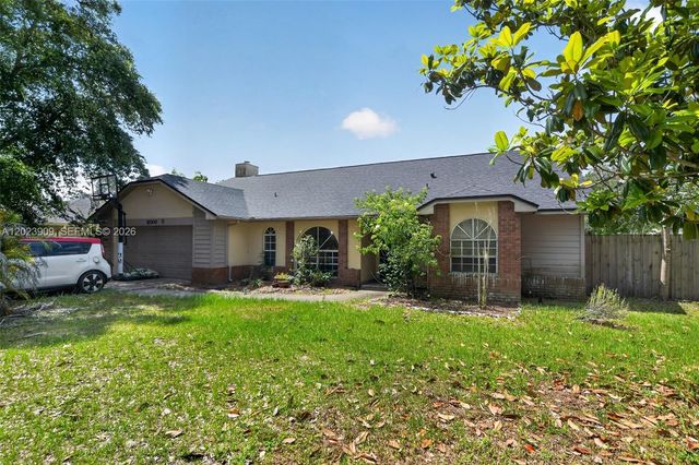 10300 Yorkmere Court, Orlando, FL 32817