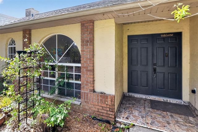 10300 Yorkmere Court, Orlando, FL 32817