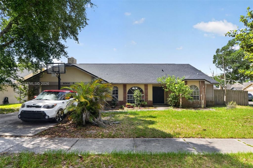 10300 Yorkmere Court, Orlando, FL 32817