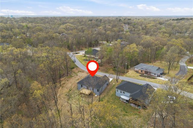 98 Selkirk Drive, Bella Vista, AR 72715