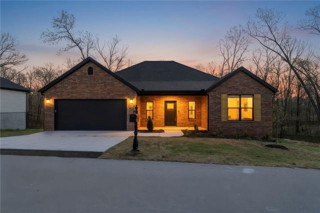 98 Selkirk Drive, Bella Vista, AR 72715