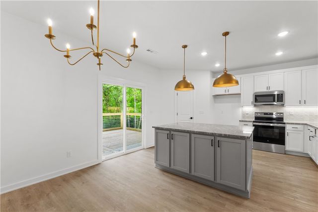 98 Selkirk Drive, Bella Vista, AR 72715