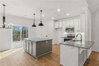 98 Selkirk Drive, Bella Vista, AR 72715