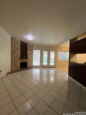 9123 ALPINE TRAIL ST, San Antonio, TX 78250