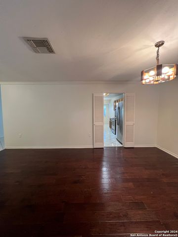 9123 ALPINE TRAIL ST, San Antonio, TX 78250