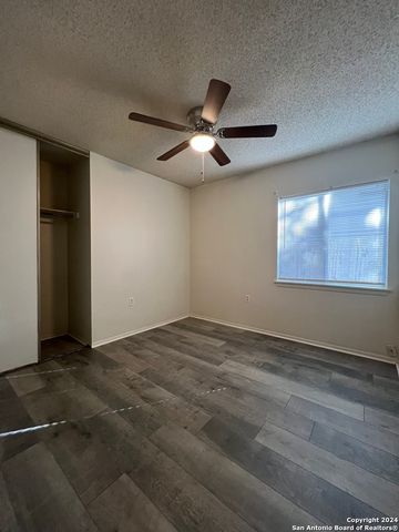 9123 ALPINE TRAIL ST, San Antonio, TX 78250