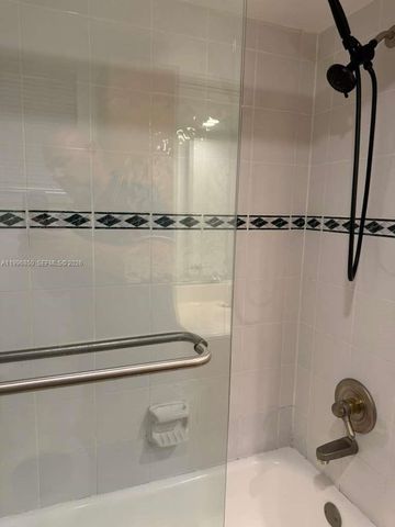 8851 N New River Canal Rd 21E, Plantation, FL 33324