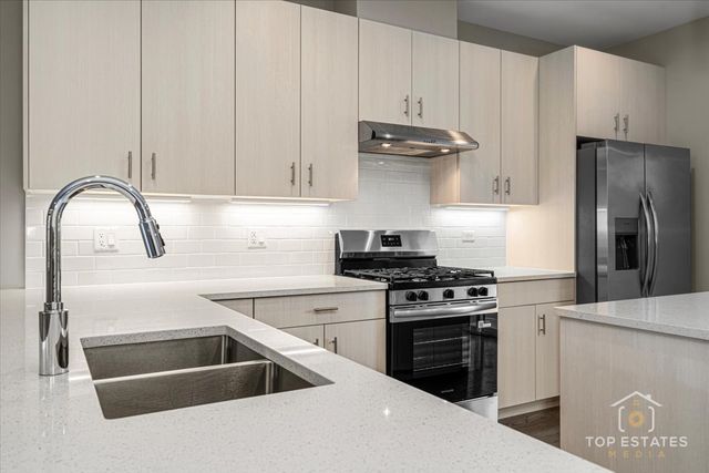 3638 S Western Avenue F, Chicago, IL 60609