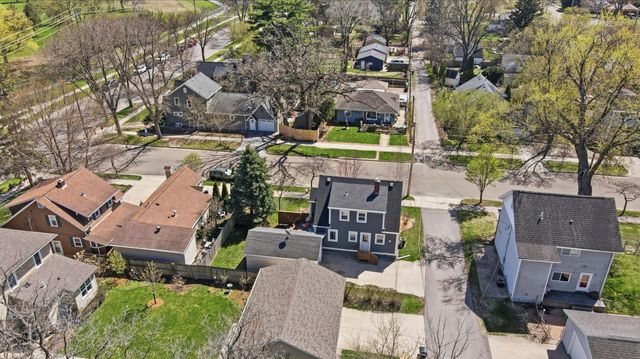 615 9th Street SW, Rochester, MN 55902