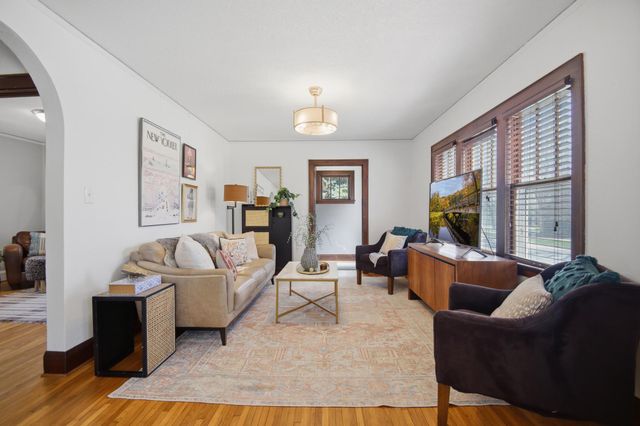 615 9th Street SW, Rochester, MN 55902