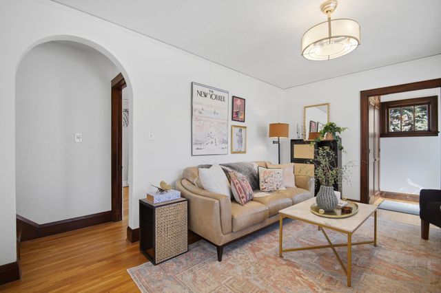 615 9th Street SW, Rochester, MN 55902