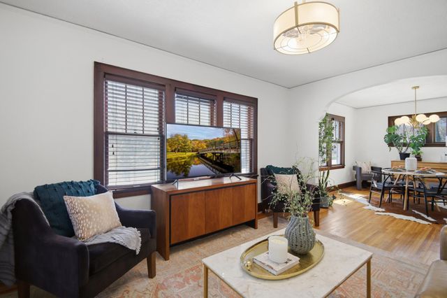 615 9th Street SW, Rochester, MN 55902