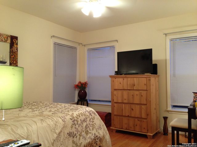 326 BARBARA DR, San Antonio, TX 78216