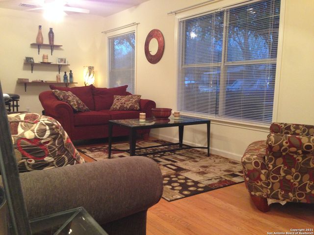 326 BARBARA DR, San Antonio, TX 78216