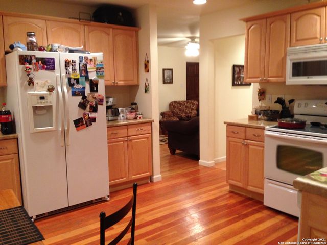 326 BARBARA DR, San Antonio, TX 78216