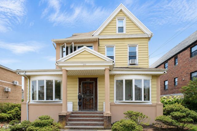 942 72nd Street, New York City, NY 11228