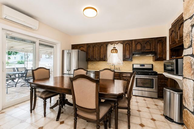 942 72nd Street, New York City, NY 11228
