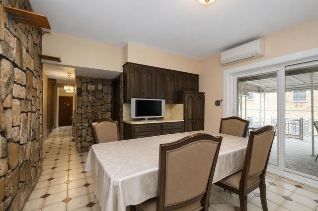 942 72nd Street, New York City, NY 11228