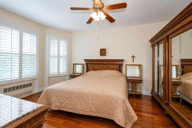 942 72nd Street, New York City, NY 11228