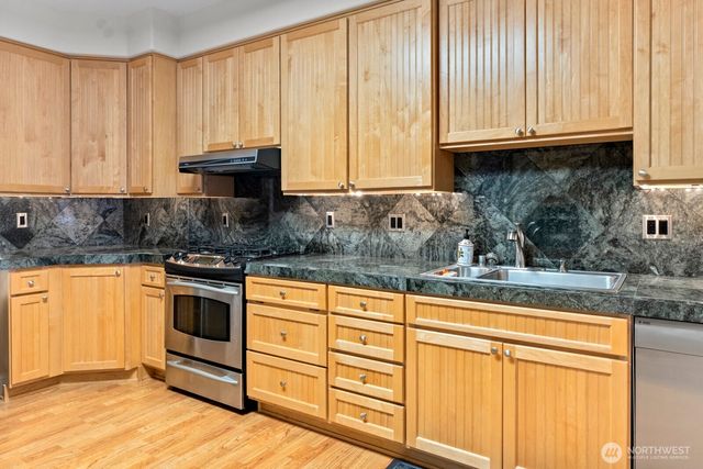 9142 52nd Lane NE, Olympia, WA 98516