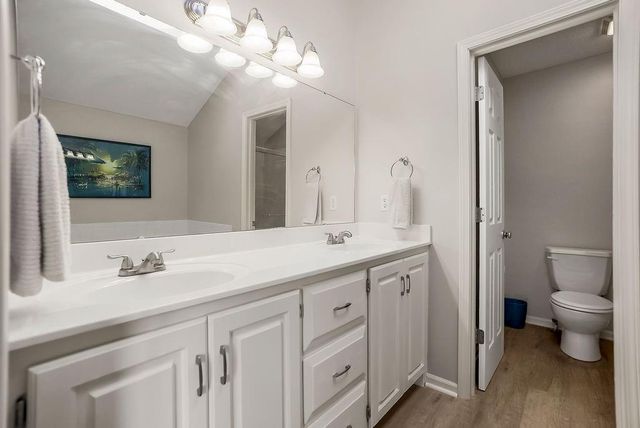 20839 S Skyview Lane, Spring Hill, KS 66083