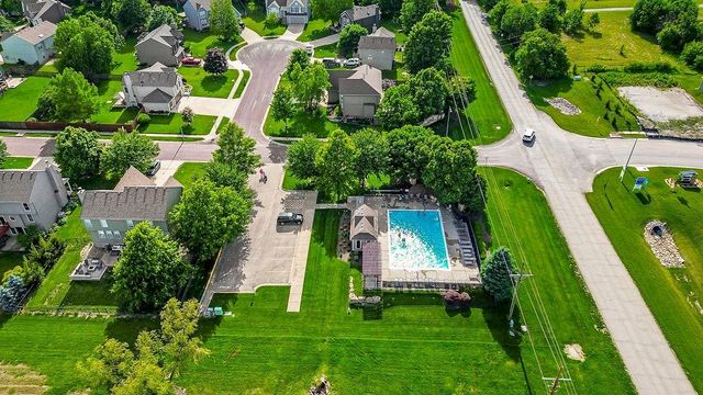 20839 S Skyview Lane, Spring Hill, KS 66083
