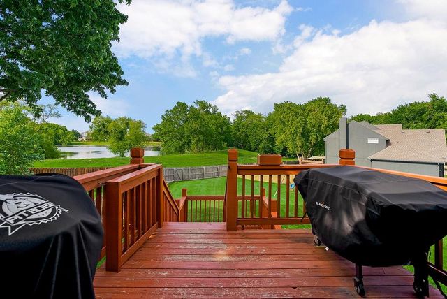 20839 S Skyview Lane, Spring Hill, KS 66083