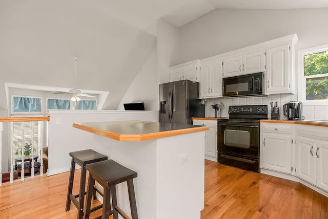 20839 S Skyview Lane, Spring Hill, KS 66083