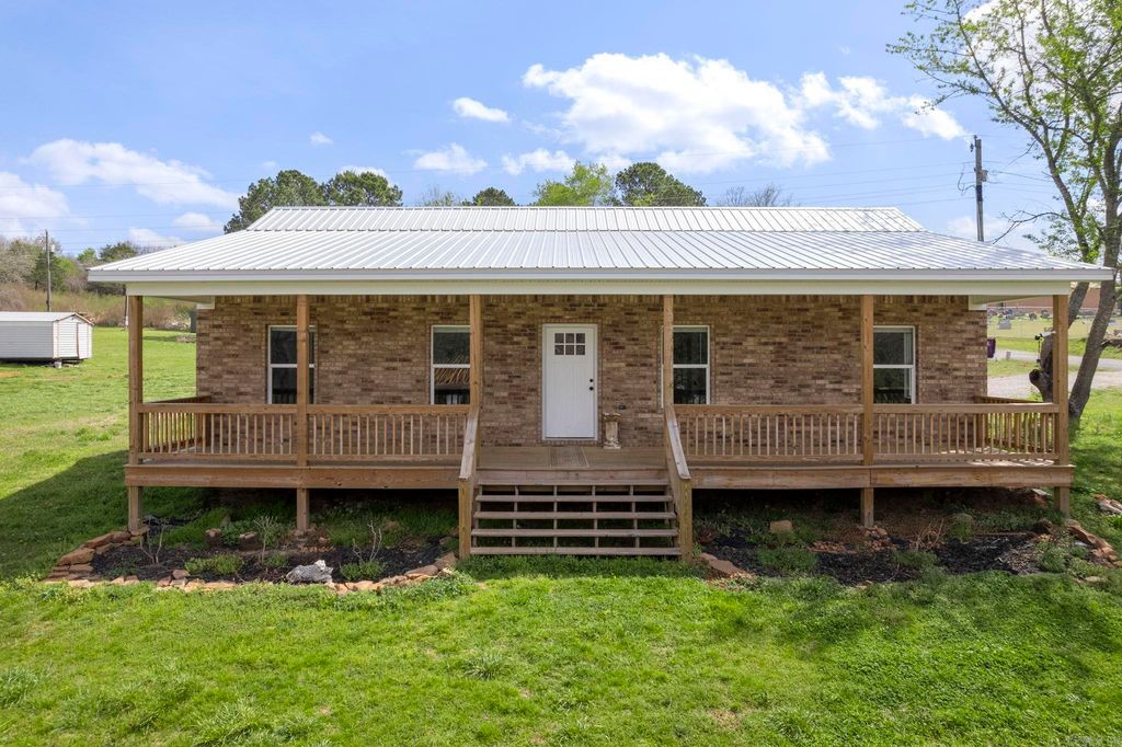 103 Church, Floyd, AR 72143