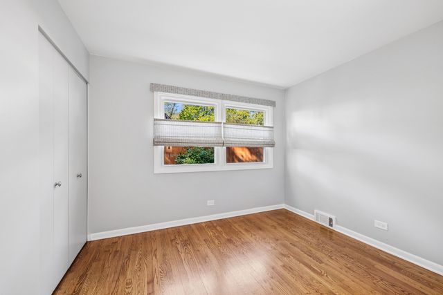 1627 E Jonquil Terrace, Arlington Heights, IL 60004