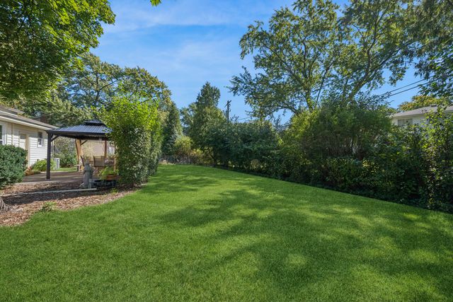 1627 E Jonquil Terrace, Arlington Heights, IL 60004