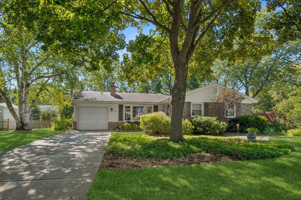 1627 E Jonquil Terrace, Arlington Heights, IL 60004