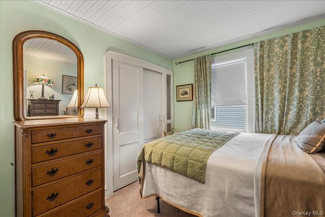 92-14 221st Street, Queens Village, NY 11428