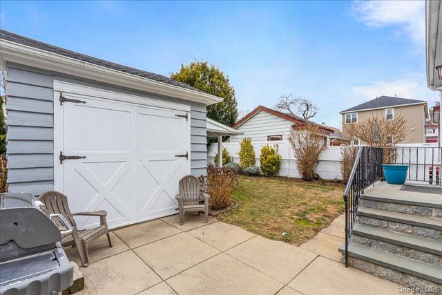 92-14 221st Street, Queens Village, NY 11428