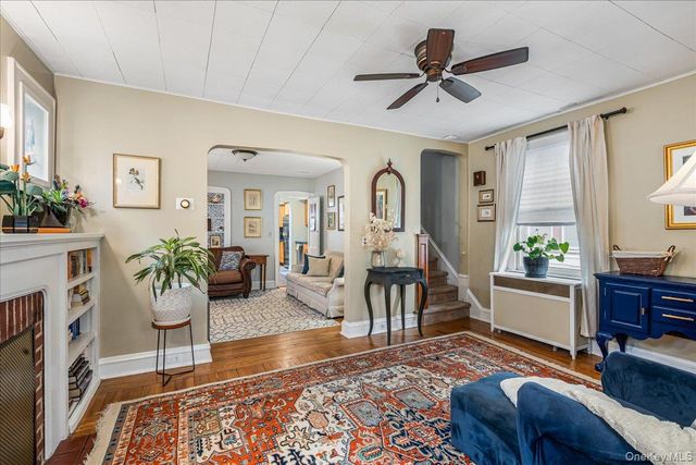 92-14 221st Street, Queens Village, NY 11428