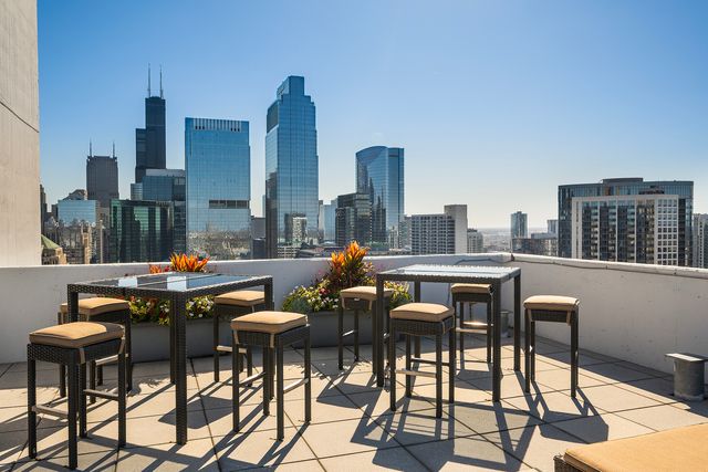 303 W Ohio Street 2807, Chicago, IL 60654