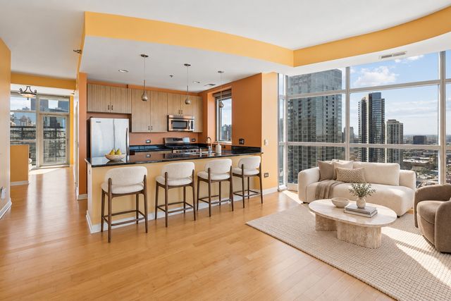 303 W Ohio Street 2807, Chicago, IL 60654
