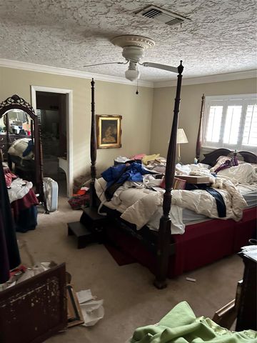 1430 Green Briar Drive, Huntsville, TX 77340