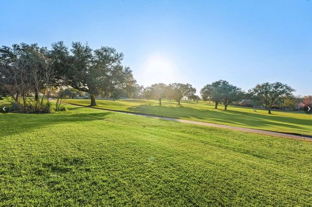 1430 Green Briar Drive, Huntsville, TX 77340