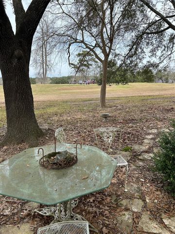 1430 Green Briar Drive, Huntsville, TX 77340