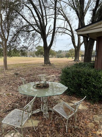 1430 Green Briar Drive, Huntsville, TX 77340