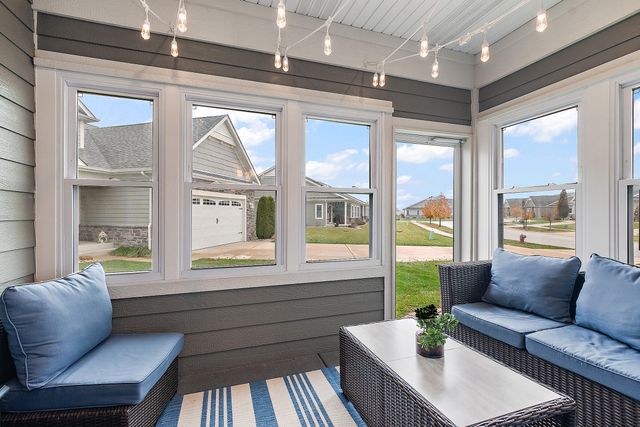 14220 Onyx Way A, Dyer, IN 46311