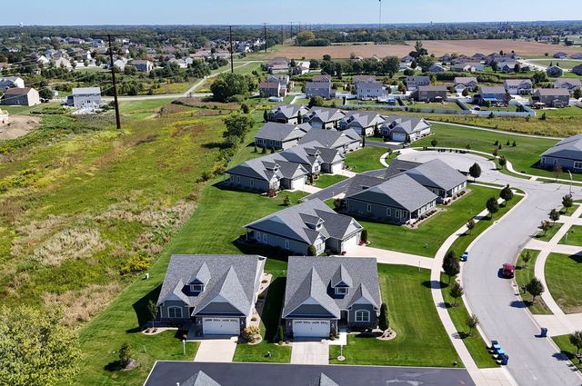 14220 Onyx Way A, Dyer, IN 46311