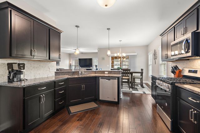 14220 Onyx Way A, Dyer, IN 46311