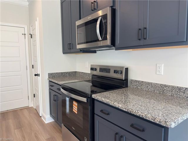 2817 Berwick Valley Drive, Winston-salem, NC 27127