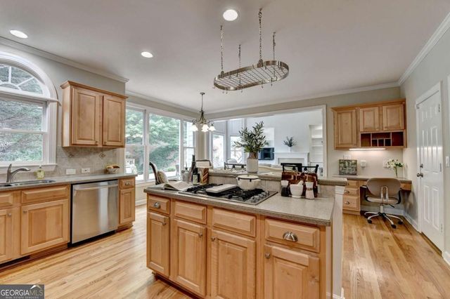 5283 Whitehaven Park Lane SE, Smyrna, GA 30126