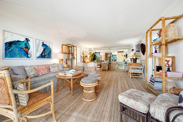 227 Australian Avenue 3e, Palm Beach, FL 33480