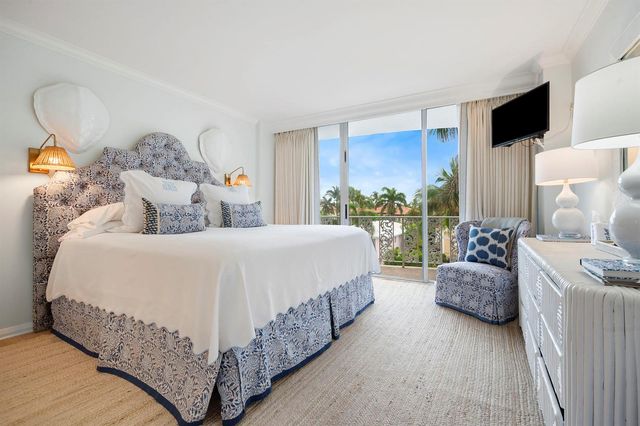 227 Australian Avenue 3e, Palm Beach, FL 33480