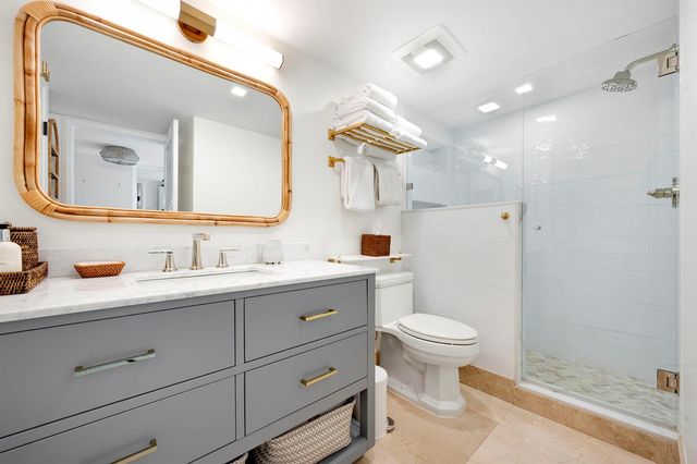 227 Australian Avenue 3e, Palm Beach, FL 33480
