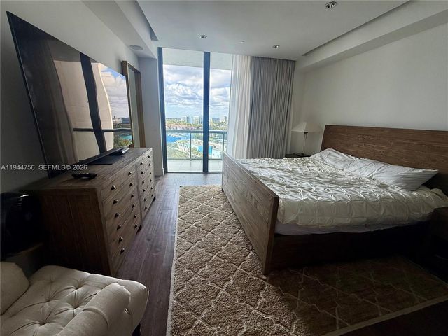 3300 NE 188th St 917, Aventura, FL 33180